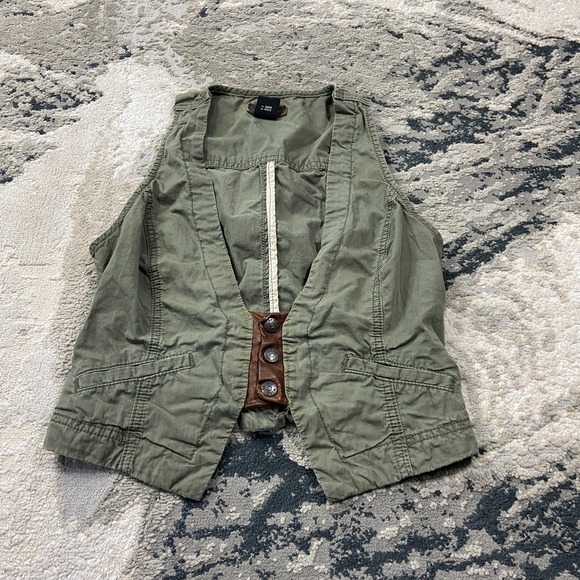 Calvin Klein Jackets & Blazers - Y2K Calvin Klein Jeans Cropped Utility Vest Sz S Olive Green Leather Trim